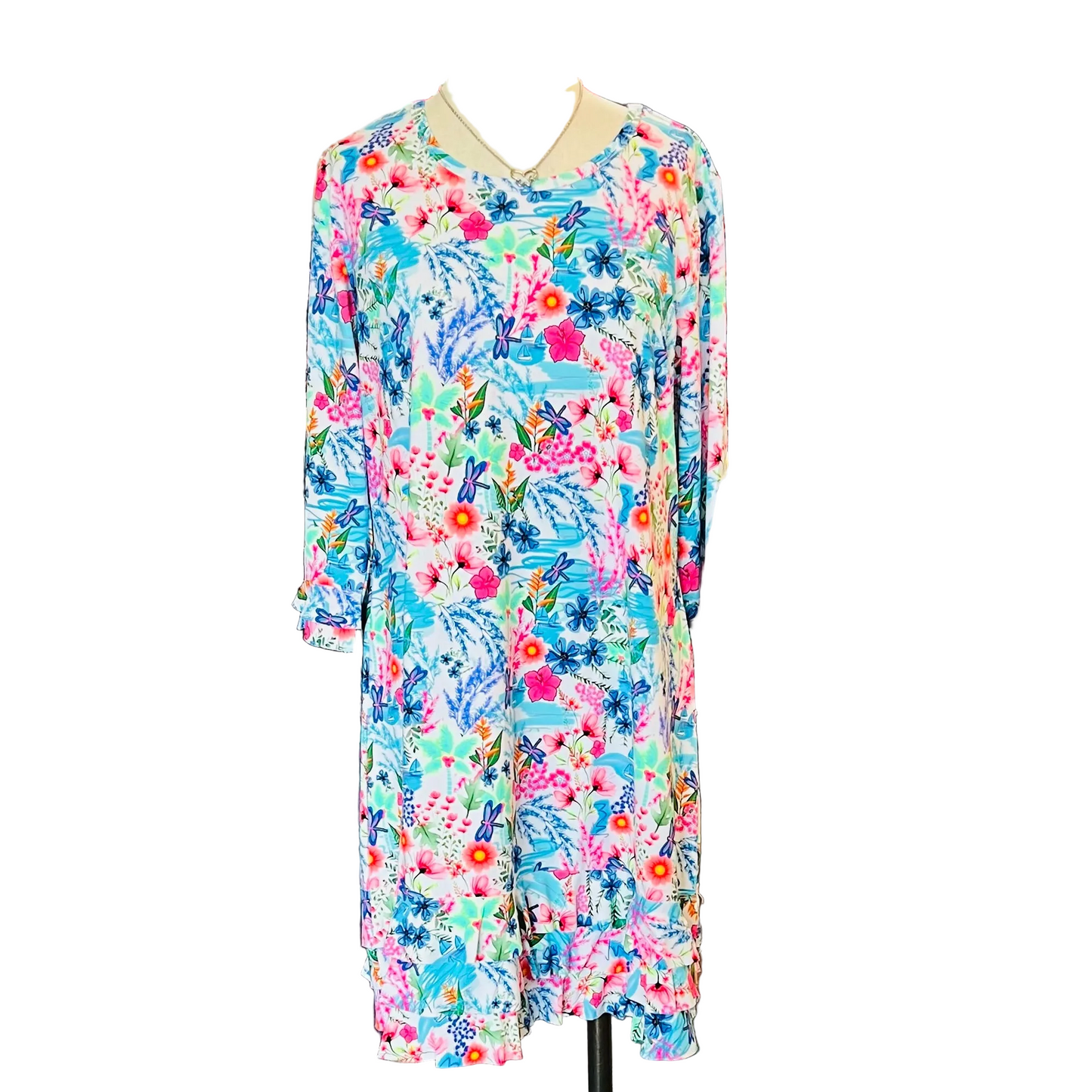 Lulu B Ruffle Bottom dress 3/4 sleeve